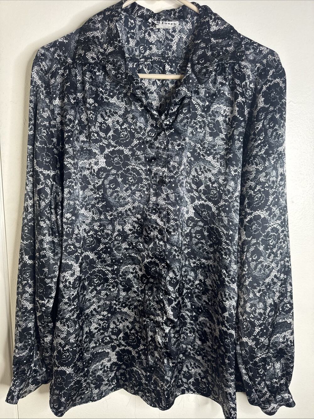 VTG All Hours Women's Shirt Size L B&W Floral Lace Print- Long Sleeve Romantic